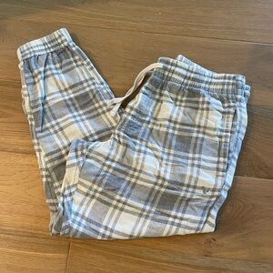 American Eagle Gray Plaid Lounge Pants